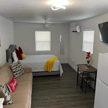 Incredible Comfortable Apartments Near The Airport And Beaches Tampa Exterior photo